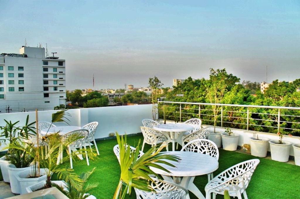 The Raj Hotel 3*