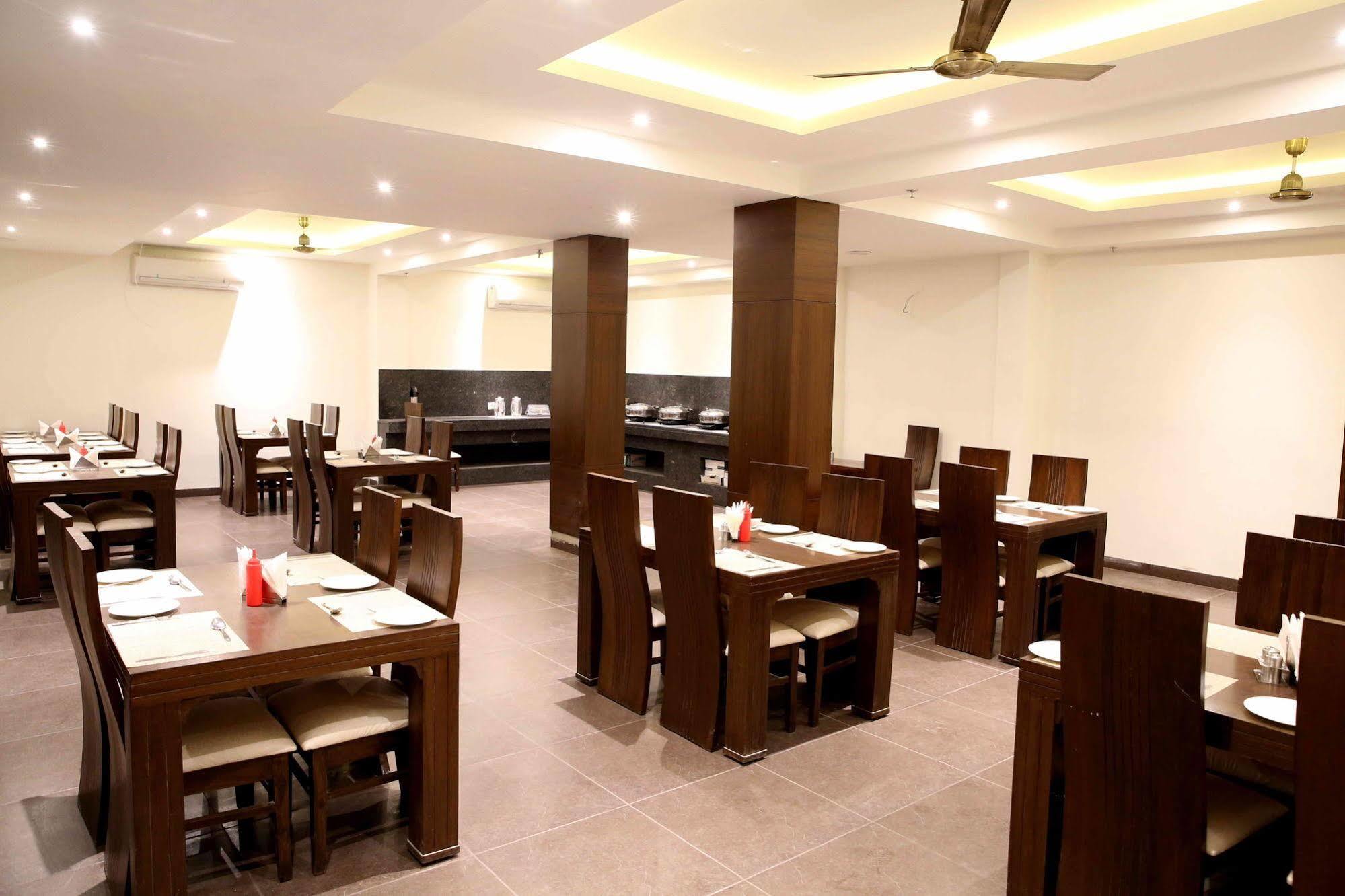 Hotel The Raj Agra (Uttar Pradesh)