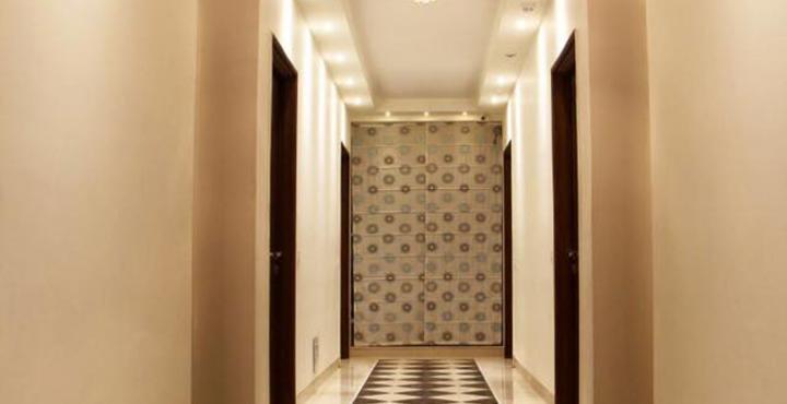 The Raj Hotel 3*